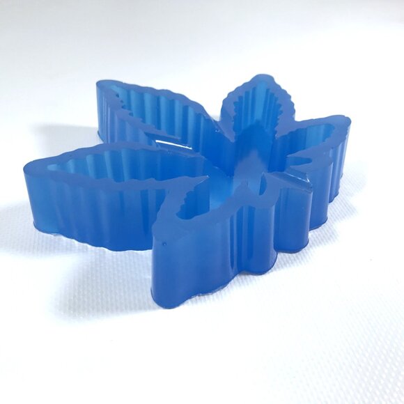 Glow In The Dark Blue Pot Leaf Ashtray Resin - Picture 4 of 9